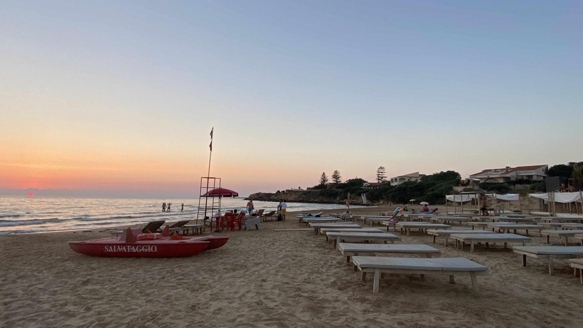 Mediterranean Sunset Villa Punta Braccetto Zewnętrze zdjęcie